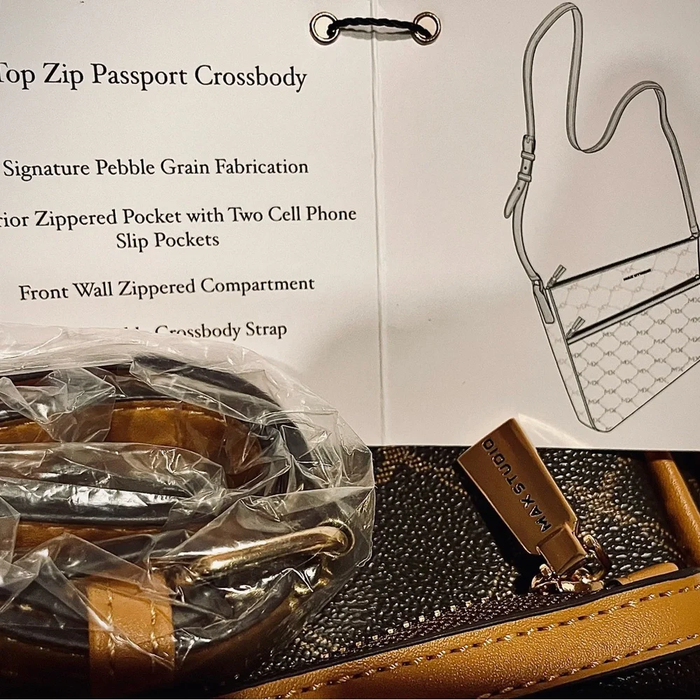 Max Studio M/L crossbody NWT - Picture 11 of 12